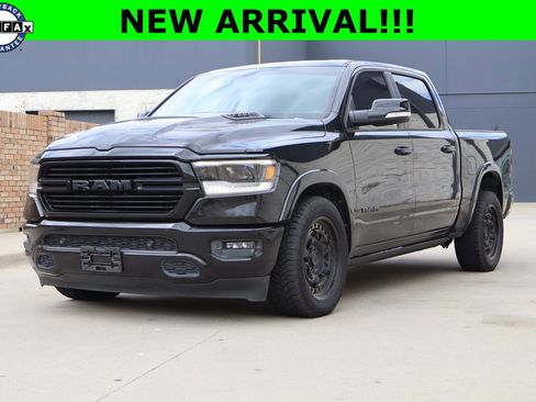 Used 2019 RAM 1500 Laramie AWD/4WD image 1