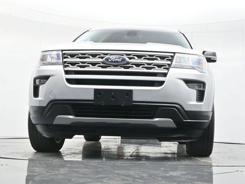 Used 2018 Ford Explorer XLT w/ Equipment Group 202A AWD/4WD image 48