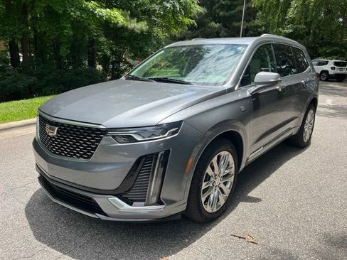 Used 2021 Cadillac XT6 Premium Luxury FWD image 1