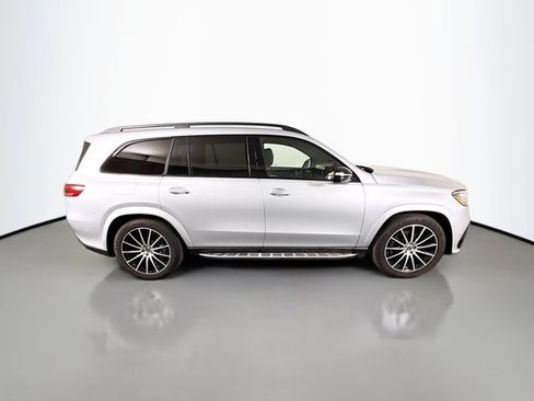 Used 2025 Mercedes-Benz GLS 580 4MATIC image 8