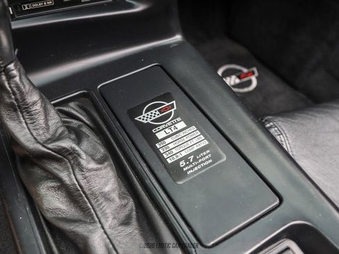 Used 1996 Chevrolet Corvette Convertible RWD image 43