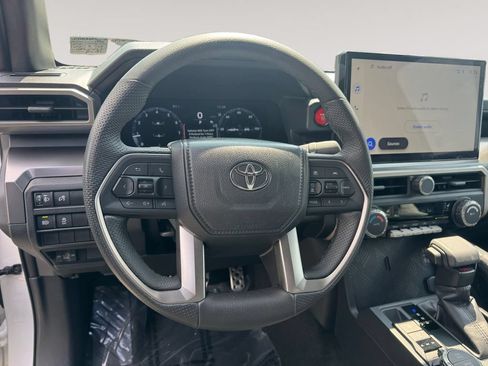 Used 2024 Toyota Tacoma TRD Sport AWD/4WD image 12