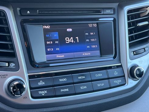 Used 2017 Hyundai Tucson Sport image 19