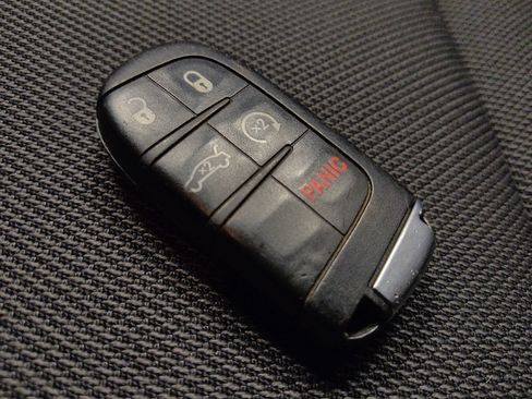 Used 2020 Dodge Charger SXT RWD image 32