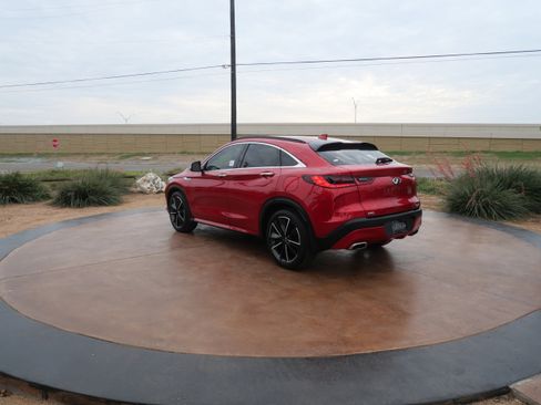 Used 2023 INFINITI QX55 Essential image 4