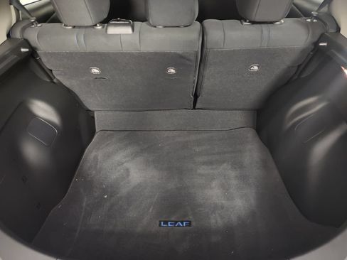 Used 2025 Nissan Leaf S FWD image 19
