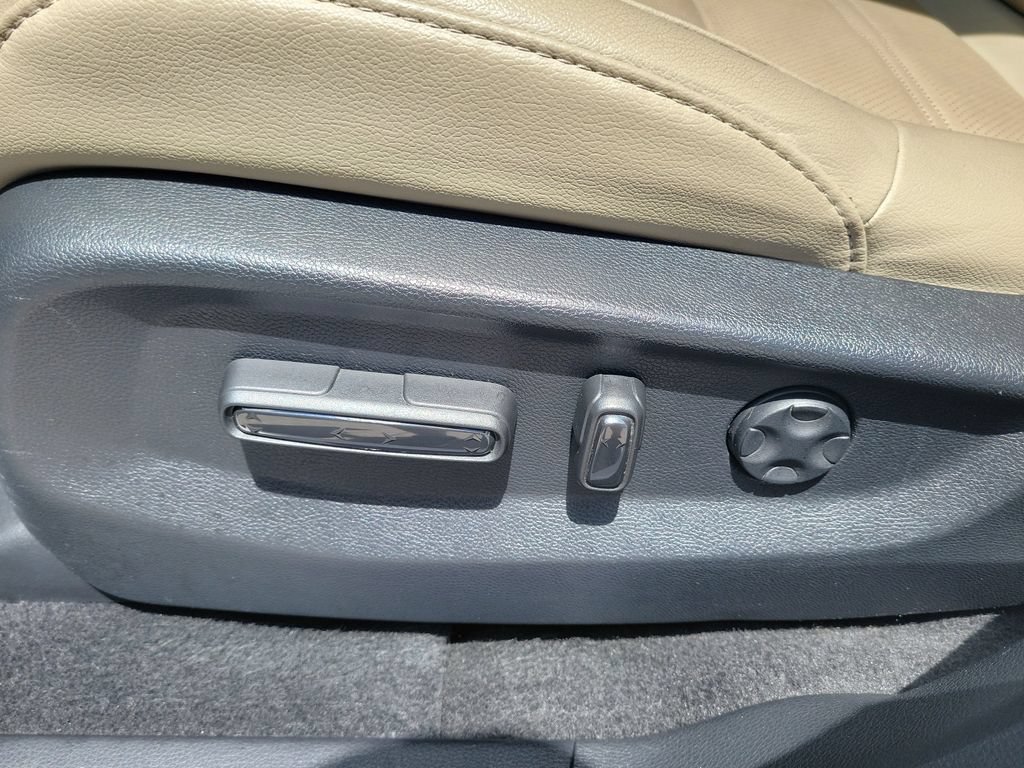 Used 2022 Honda CR-V EX-L image 16