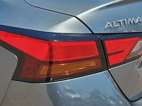 Certified 2025 Nissan Altima 2.5 S FWD image 33