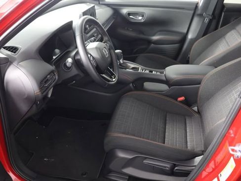 Certified 2025 Honda HR-V Sport image 18