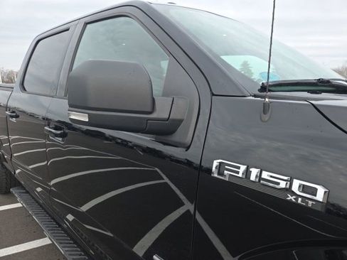 Used 2016 Ford F150 XLT w/ Equipment Group 302A Luxury image 5