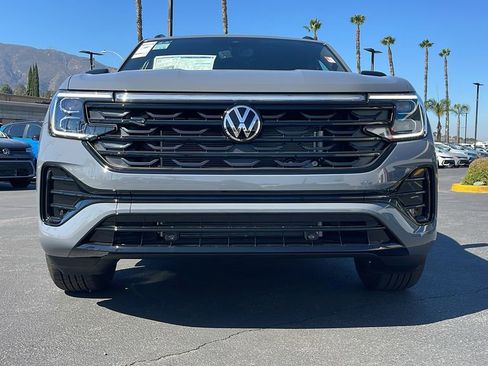 New 2026 Volkswagen Atlas Cross Sport SEL R-Line image 4