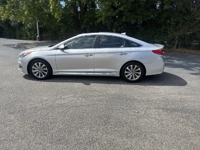 Used 2016 Hyundai Sonata Sport w/ Option Group 1V FWD image 8