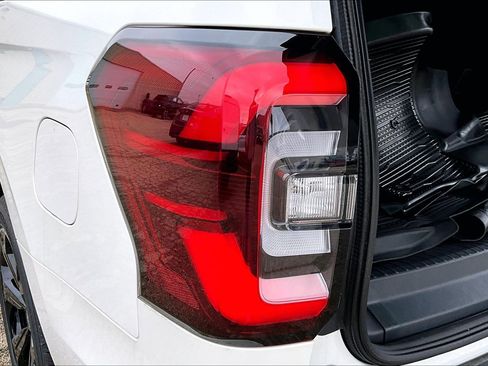 Used 2024 Ford Expedition Limited image 29