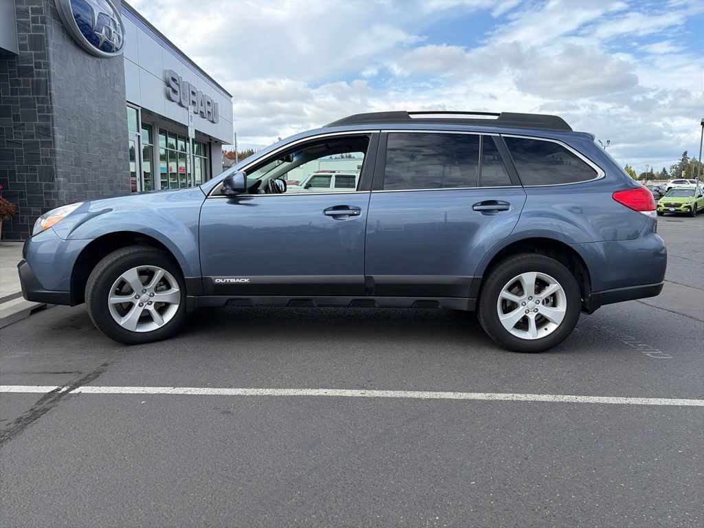 Used 2014 Subaru Outback 2.5i Premium AWD/4WD image 4