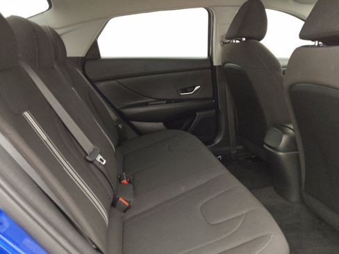 Used 2023 Hyundai Elantra SEL image 19