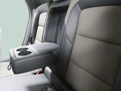 New 2026 Chevrolet Equinox LT w/ Convenience Package II AWD/4WD image 24