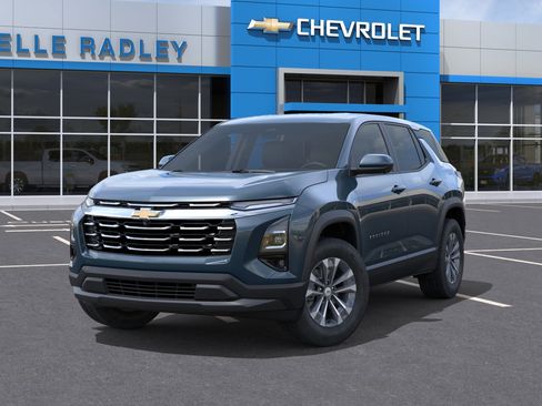 New 2026 Chevrolet Equinox LT w/ Convenience Package II AWD/4WD image 6