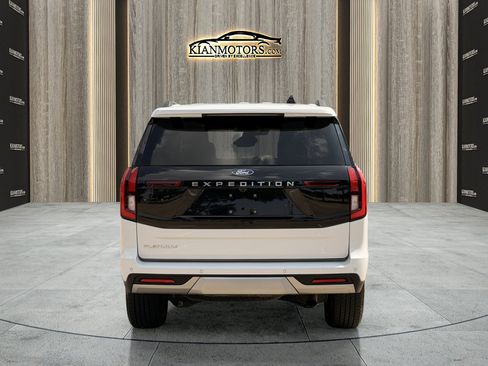 Used 2025 Ford Expedition Platinum AWD/4WD image 8