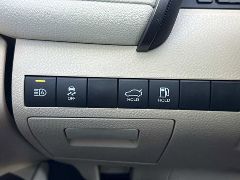 Used 2021 Toyota Camry LE FWD image 13