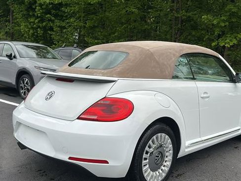 Used 2015 Volkswagen Beetle 1.8T FWD image 6