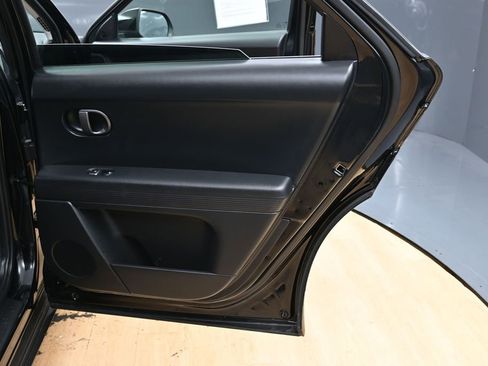 Used 2025 Hyundai Ioniq 5 SEL image 37