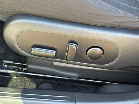 Used 2024 Hyundai Ioniq 5 SE RWD image 26