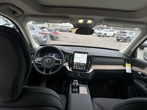 New 2026 Volvo XC90 B6 Plus w/ Protection Package Premier AWD/4WD image 21