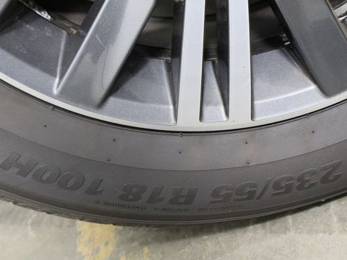 Used 2019 Volkswagen Tiguan SEL image 41