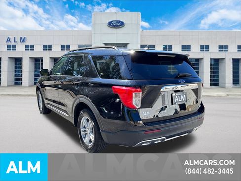 Used 2023 Ford Explorer XLT w/ Equipment Group 202A image 9
