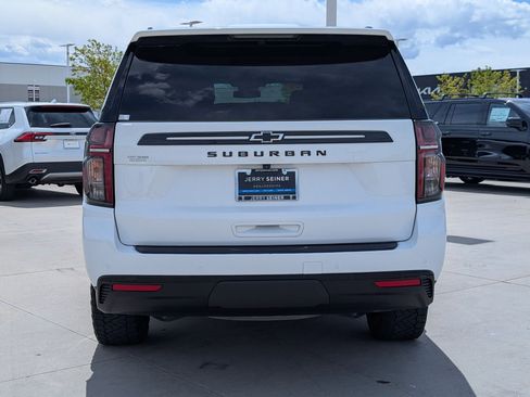 Used 2024 Chevrolet Suburban Z71 w/ Luxury Package AWD/4WD image 5