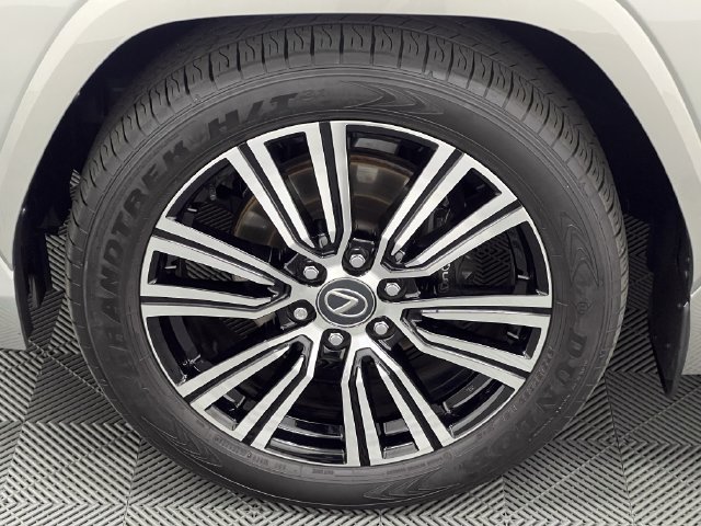 Certified 2025 Lexus LX 600 4WD w/ Accessory Package (2T) image 23