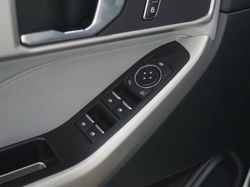 Used 2021 Ford Explorer XLT w/ Equipment Group 202A image 21