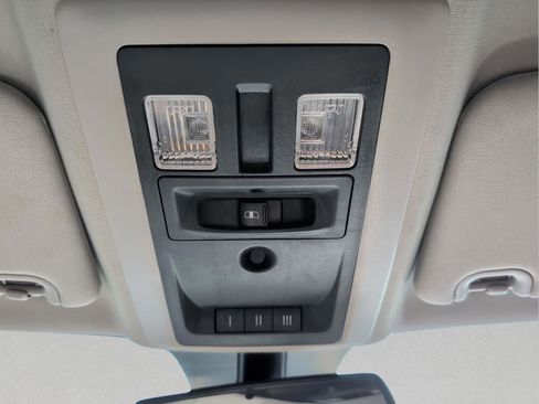 Used 2018 RAM 2500 Longhorn image 25