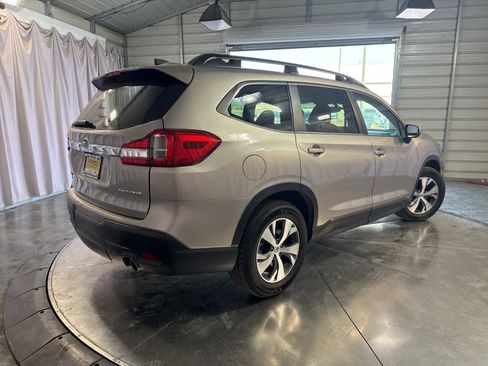 Used 2019 Subaru Ascent Premium image 4