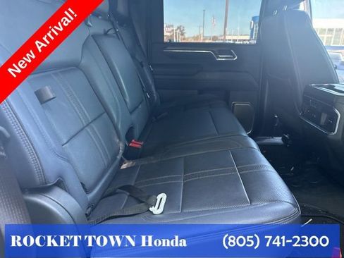 Used 2024 Chevrolet Silverado 2500 High Country w/ High Country Premium Package image 12