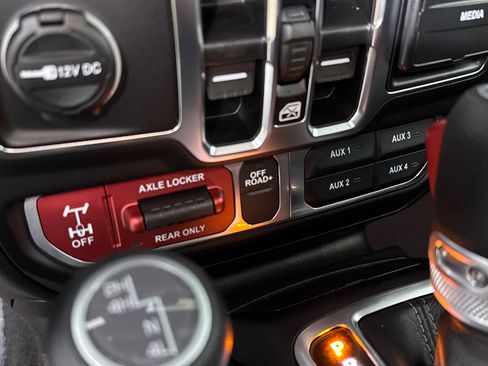 New 2026 Jeep Gladiator Mojave w/ Technology Group image 21