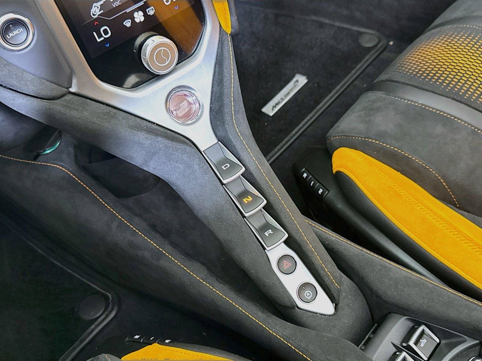 Used 2024 McLaren 750S Spider RWD image 21