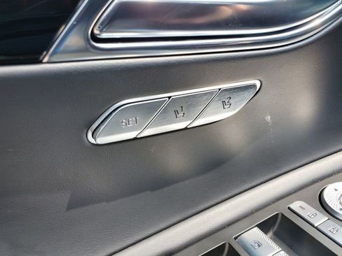 Used 2025 Genesis GV80 2.5T Standard image 10