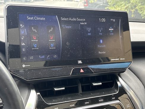 Used 2021 Toyota Venza Limited w/ Carpet Mat Package (TMS) AWD/4WD image 23