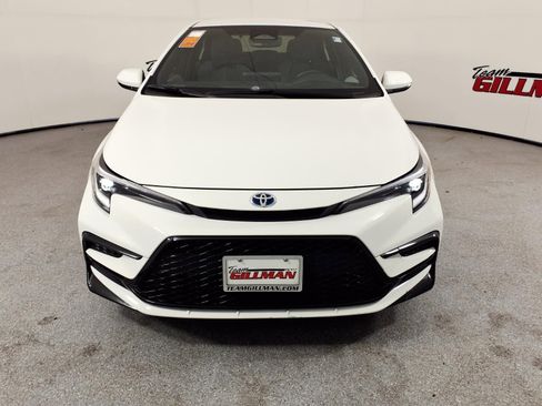 Used 2023 Toyota Corolla SE image 2
