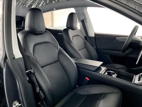 Used 2026 Tesla Model Y AWD image 7