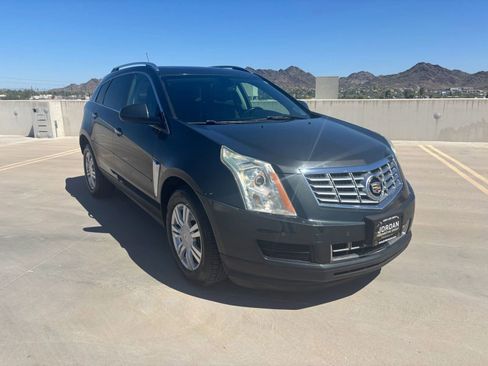 Used 2016 Cadillac SRX Luxury image 4