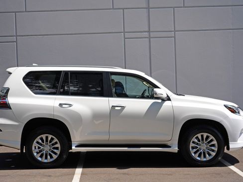Used 2022 Lexus GX 460 Premium AWD/4WD image 56