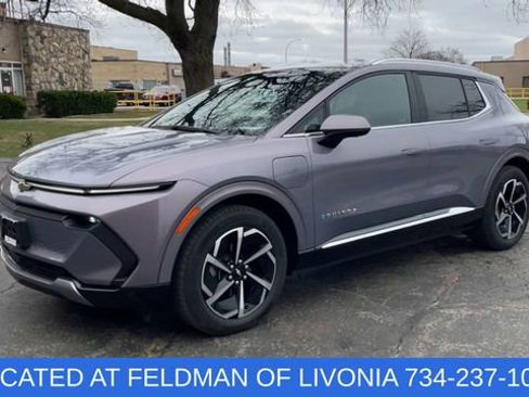 Certified 2025 Chevrolet Equinox EV LT image 4