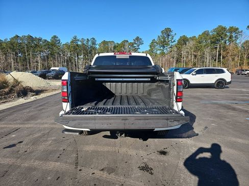 Used 2023 Nissan Frontier PRO-4X w/ Pro-4X Premium Package image 18
