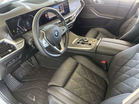Used 2024 BMW X7 xDrive40i AWD/4WD image 10