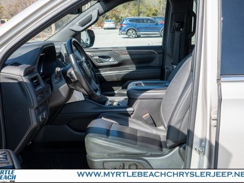 Used 2023 Chevrolet Suburban LT image 18