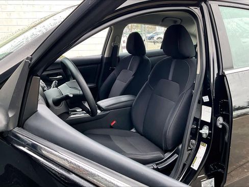 Certified 2024 Nissan Sentra SV image 8