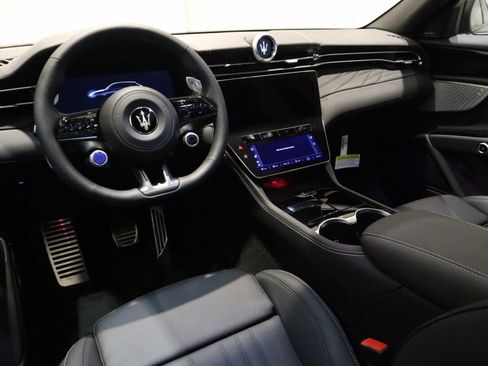 New 2025 Maserati Grecale Modena image 22