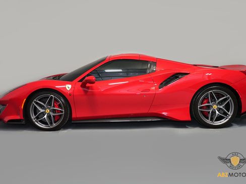 Used 2020 Ferrari 488 Pista Spider image 5